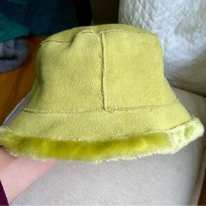 Vintage 90’s Y2K Green Shearling Bucket Hat